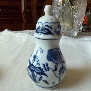 Blue Danube porcelain  shaker 5” tall